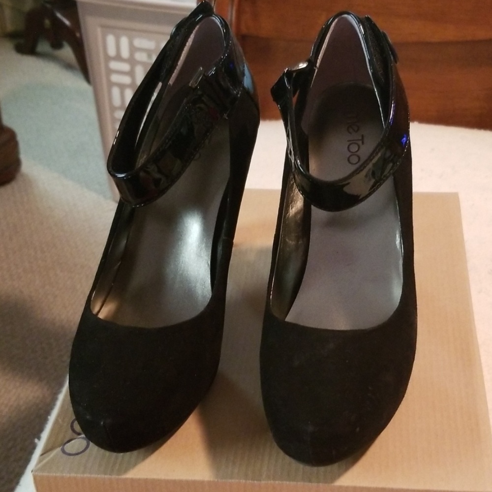 Women's black suede heels 9.5  me Too